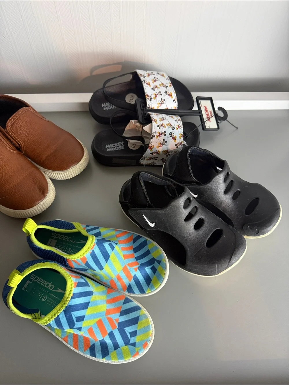 Bundle of Summer Shoes Toddler size 9 Nike Sunray Sandals Black/White SZ 9c